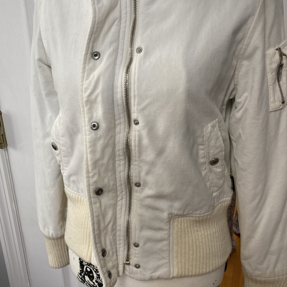 Coat - Picture 5 of 9